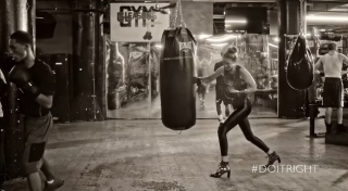 Видео: реклама Джеймса Франко с Джиджи Хадид в роли боксерши