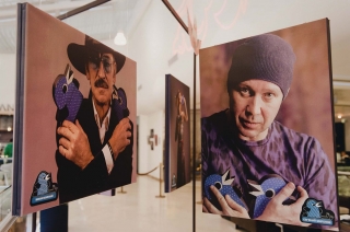 В Москве открылась фотовыставка «Люди и Птицы» в поддержку благотворительного фонда «Галчонок»