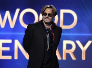 Джонни Депп пришел пьяным на кинопремию Hollywood Film Awards