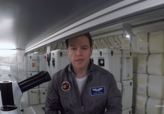Новое видео: Мэтт Дэймон проводит экскурсию по космическому кораблю в «Марсианине»