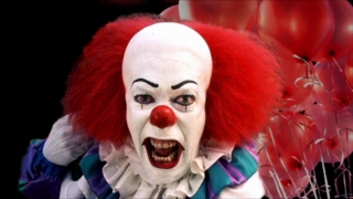 Билл Скарсгард сыграет клоуна в экранизации романа Стивена Кинга «Оно»