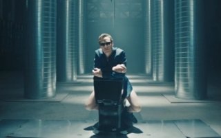 Камбербатч прорекламировал унитаз в пародии на Apple и «1984»