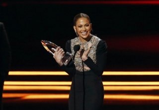 Девушка дня: Дженнифер Лопес на церемонии People’s Choice Awards 2017