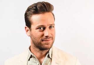 Арми Хаммер будет убивать монстров вместе с Алисией Викандер