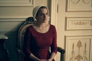 Hulu продлит «Рассказ служанки» на второй сезон