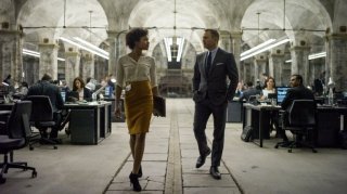 Готовится комикс-проект о помощнице Бонда мисс Маннипенни