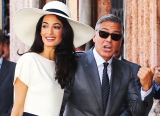 2+2: Джордж и Амаль Клуни стали родителями двойни