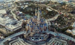 За первый год шанхайский Disneyland принял более 11 миллионов посетителей
