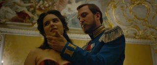 Поклонская разместила в соцсети откровенный ролик с героями «Матильды»