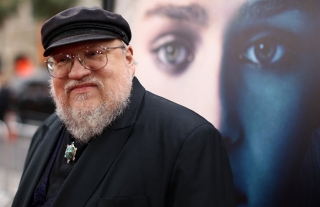 Netflix и SyFy хотят снять сериал по роману Джорджа Мартина