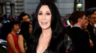 Шер судится из-за неудачных инвестиций в лекарства от рака