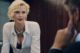 Первый трейлер криминальной комедии «Опасный бизнес» с Шарлиз Терон и Амандой Сайфред