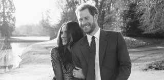 Появились официальные фото с помолвки принца Гарри и Меган Маркл