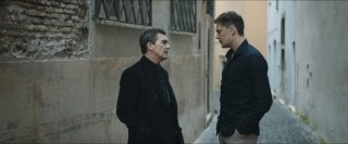 Первый трейлер фильма «За гранью реальности» с Милошем Биковичем и Антонио Бандерасом