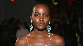 Лупита Нионго сыграет в адаптации мемуаров Тревора Ноя «Рожденный преступником»