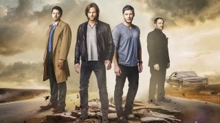 Канал CW продлил 10 сериалов на новые сезоны