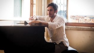 Amazon закрыл сериал «Моцарт в джунглях» после четырёх сезонов