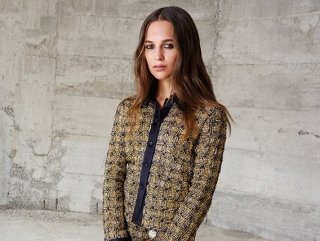 Новые фото: Алисия Викандер в рекламе Louis Vuitton
