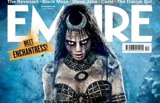 Новое фото: полуобнаженная Кара Делевинь в образе героини комиксов DC