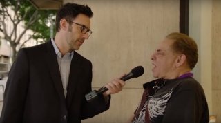 Новое видео: Саша Барон Коэн взял интервью у людей, которые его не выносят