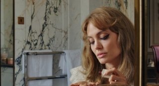 Анджелине Джоли предложили роль в экранизации романа Агаты Кристи
