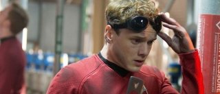 Джей Джей Абрамс: «Мы не будем искать замену Антону Ельчину»