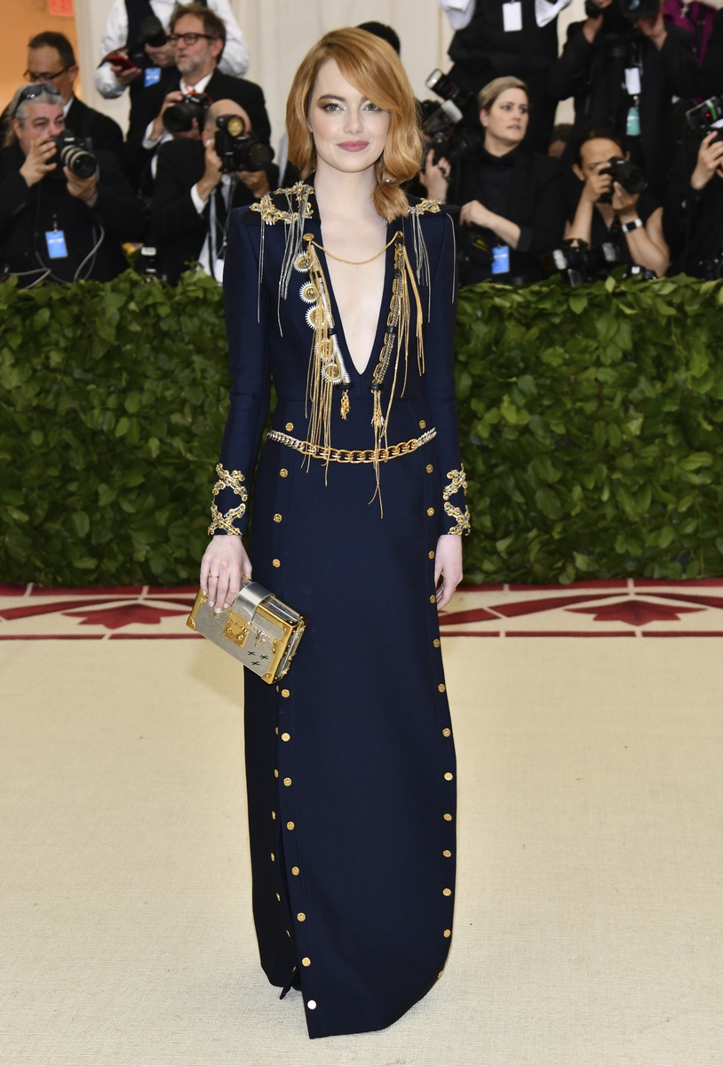 Смотреть Met Gala состоялся: звезды просто поразили своими костюмами видео Смотреть Met Gala состоялся: звезды просто поразили своими костюмами видео